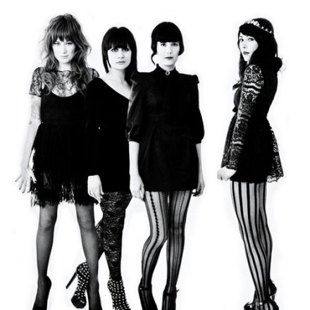 DUM DUM GIRLS 1