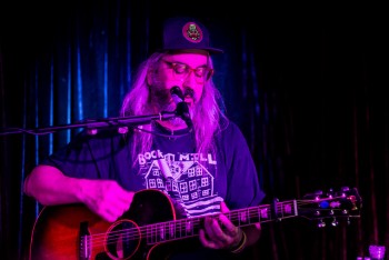 J Mascis