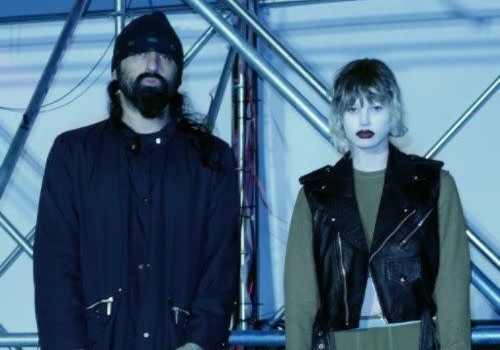 CRYSTAL CASTLES CARRY ON WITHOUT GLASS