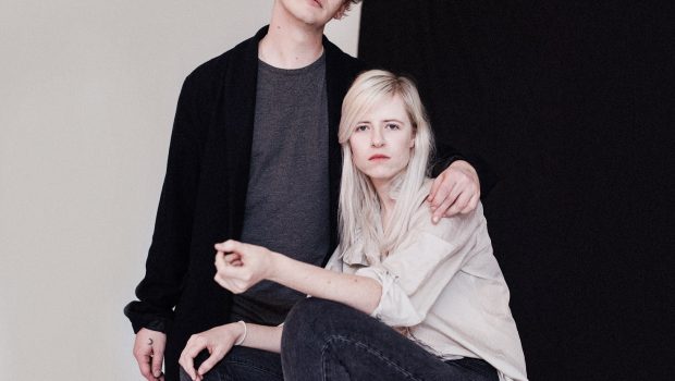 YOU ‘WOULDN’T EVEN KNOW’ AMBER ARCADES HAS SHARED HER NEW VIDEO FT. BILL RYDER-JONES…OR YOU MIGHT