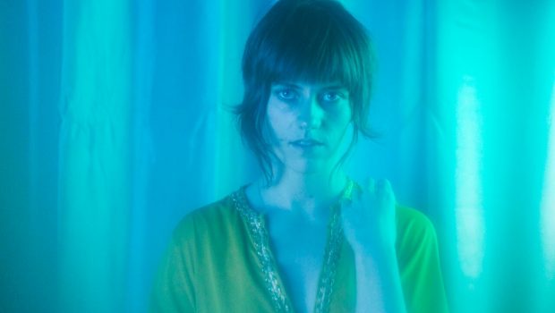 KATIE VON SCHLEICHER SHARES NEW TRACK ‘LIFE’S A LIE’ FROM DEBUT ALBUM ‘SHITTY HITS’ OUT JULY