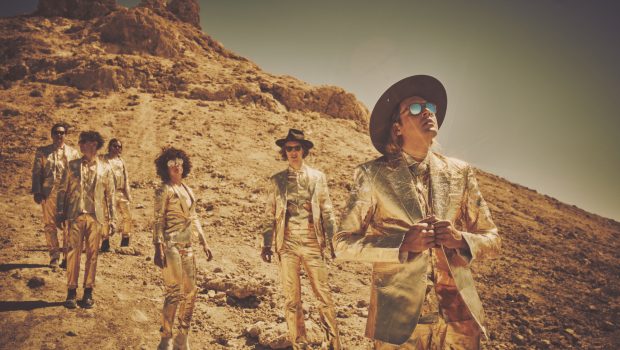 ARCADE FIRE ANNOUNCE UK & IRELAND HEADLINE TOUR FOR APRIL 2018