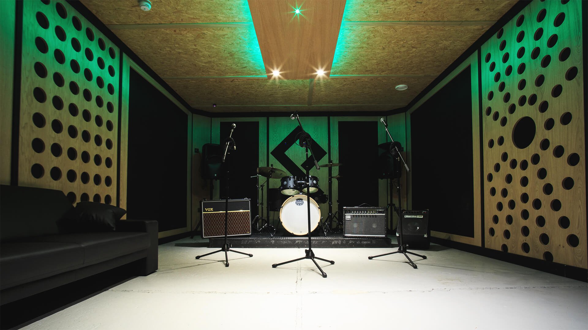 PIRATE STUDIOS LAUNCH INCREDIBLE NEW TALENT COMPETITION Silent Radio