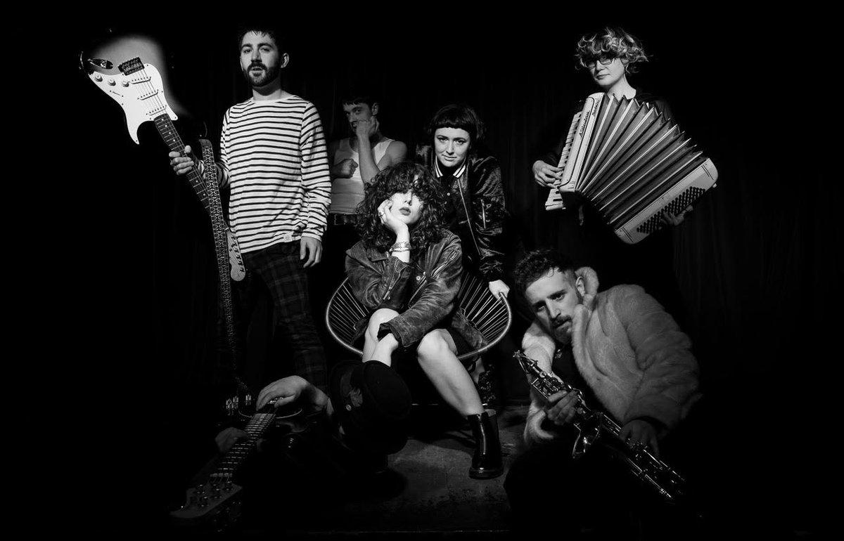 ALBUM REVIEW HOLY MOLY & THE CRACKERS TAKE A BITE Silent Radio