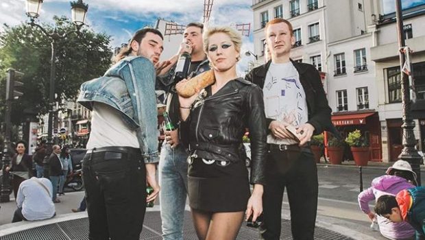 AMYL AND THE SNIFFERS RELEASE NEW VIDEO FOR SOME MUTTS (CAN’T BE MUZZLED)