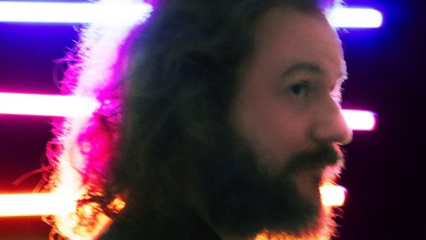 ALBUM REVIEW - JIM JAMES: WOWED OUT